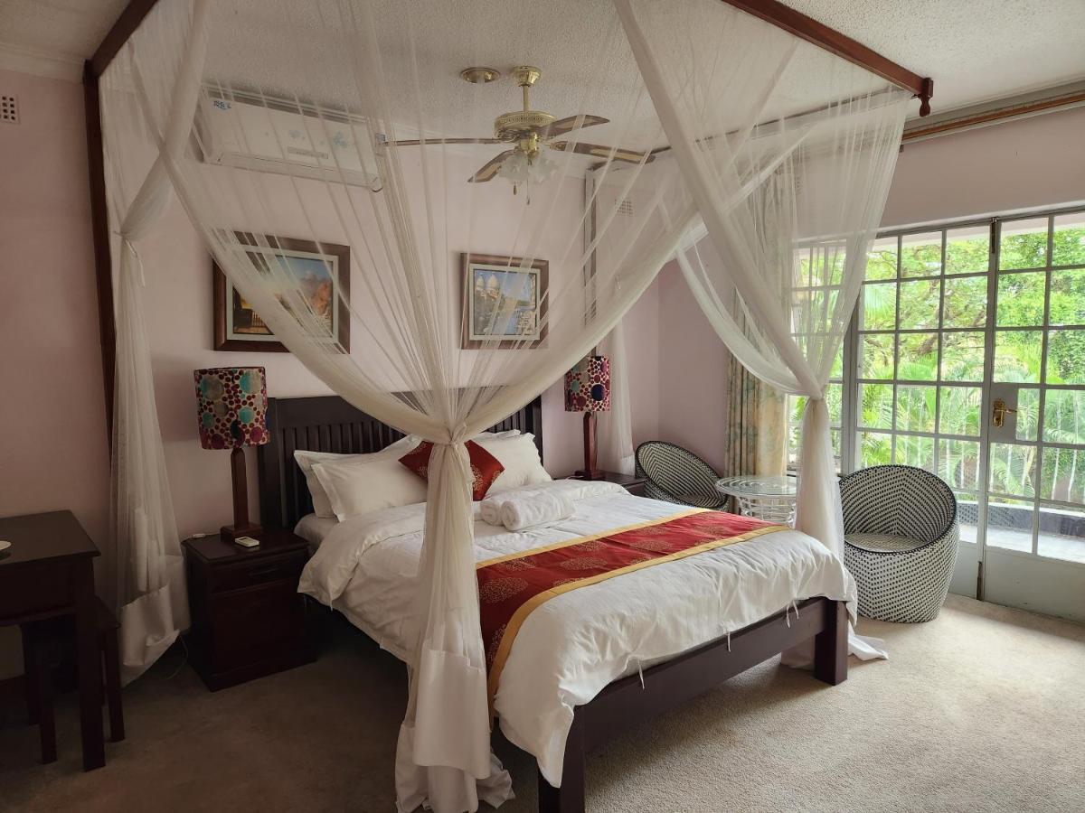 מפלי ויקטוריה Jacaranda Lodge מראה חיצוני תמונה
