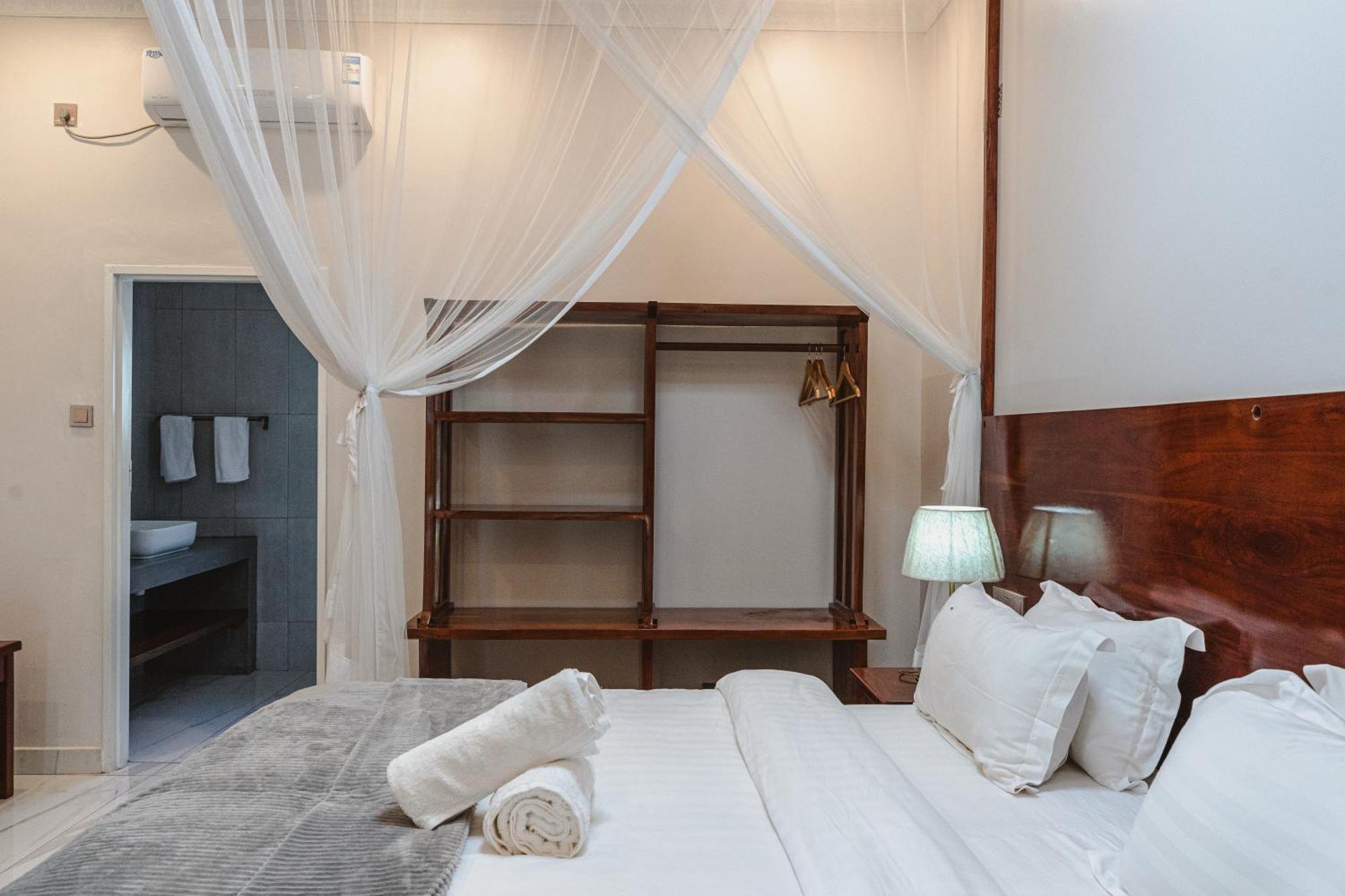 מפלי ויקטוריה Jacaranda Lodge מראה חיצוני תמונה