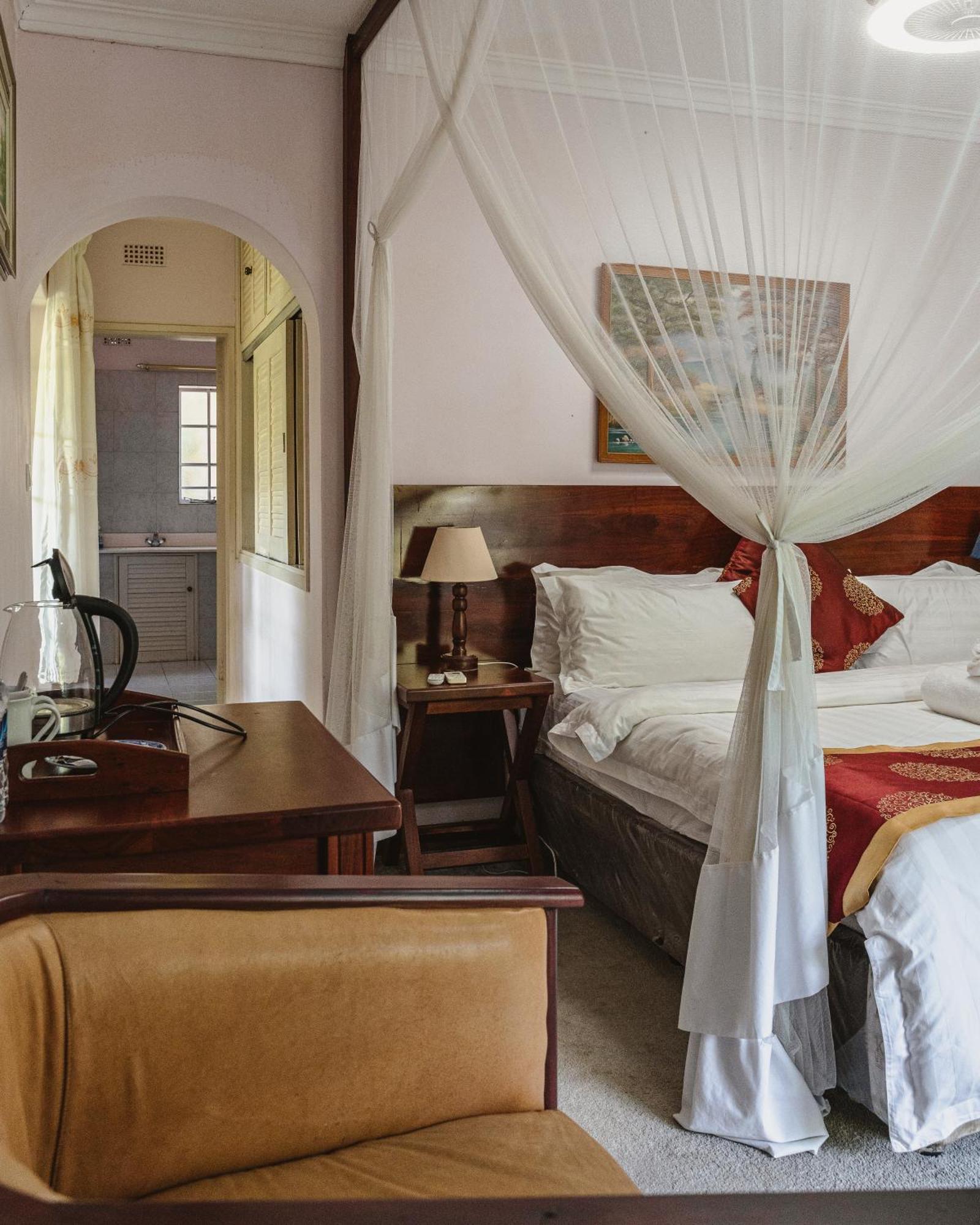 מפלי ויקטוריה Jacaranda Lodge מראה חיצוני תמונה