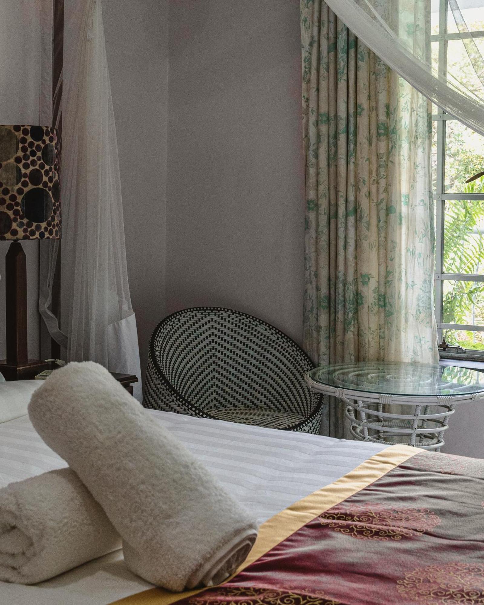 מפלי ויקטוריה Jacaranda Lodge מראה חיצוני תמונה